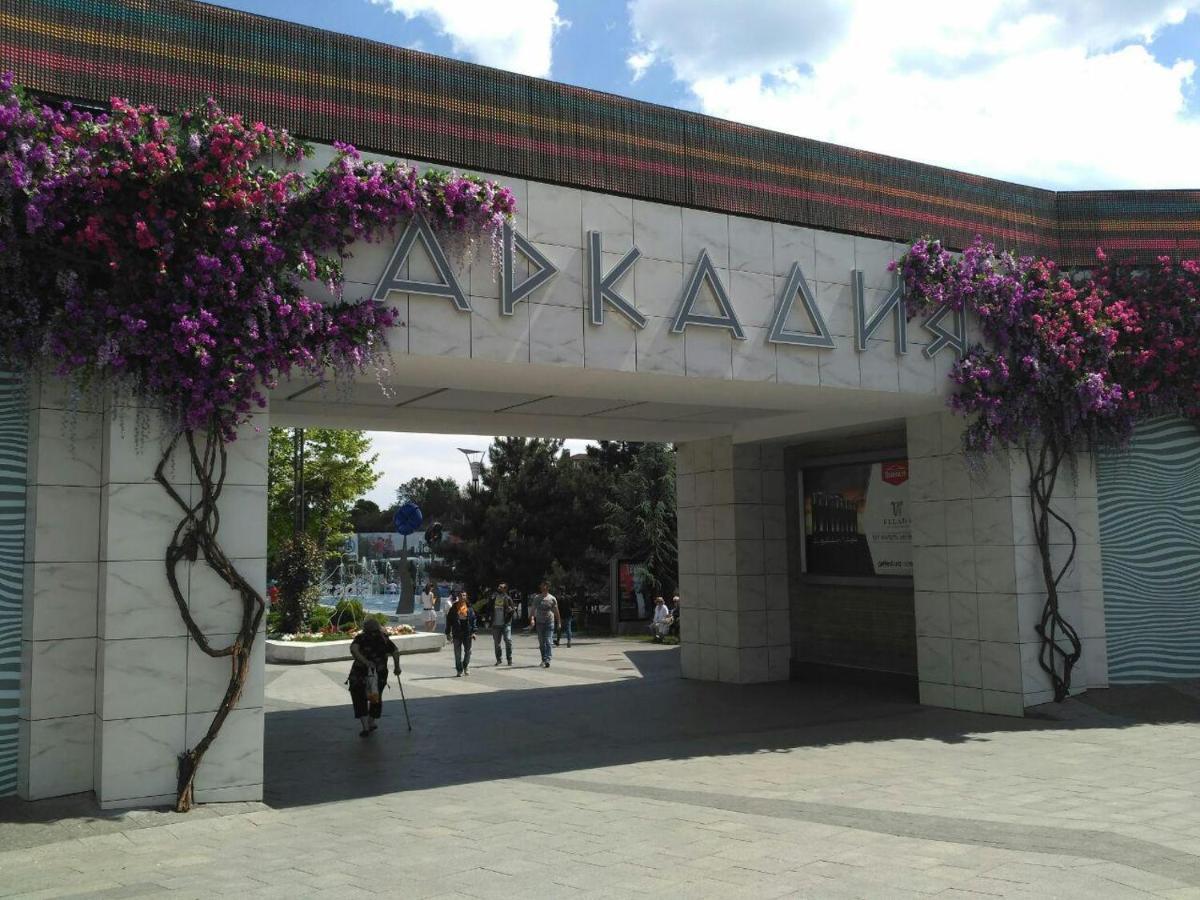 Большая Двухкомнатная Квартира В Центре Аркадии! Odesa Exterior foto