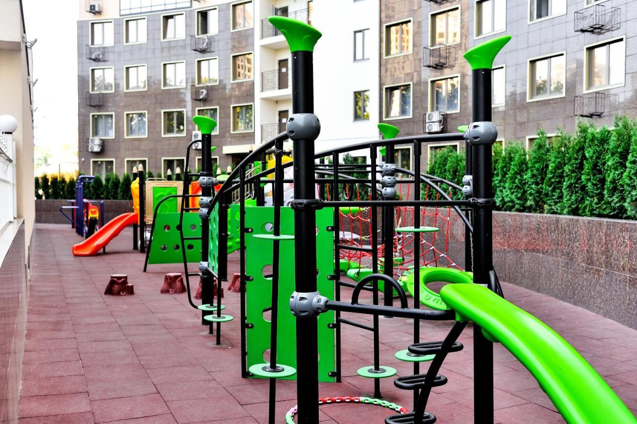 Большая Двухкомнатная Квартира В Центре Аркадии! Odesa Exterior foto